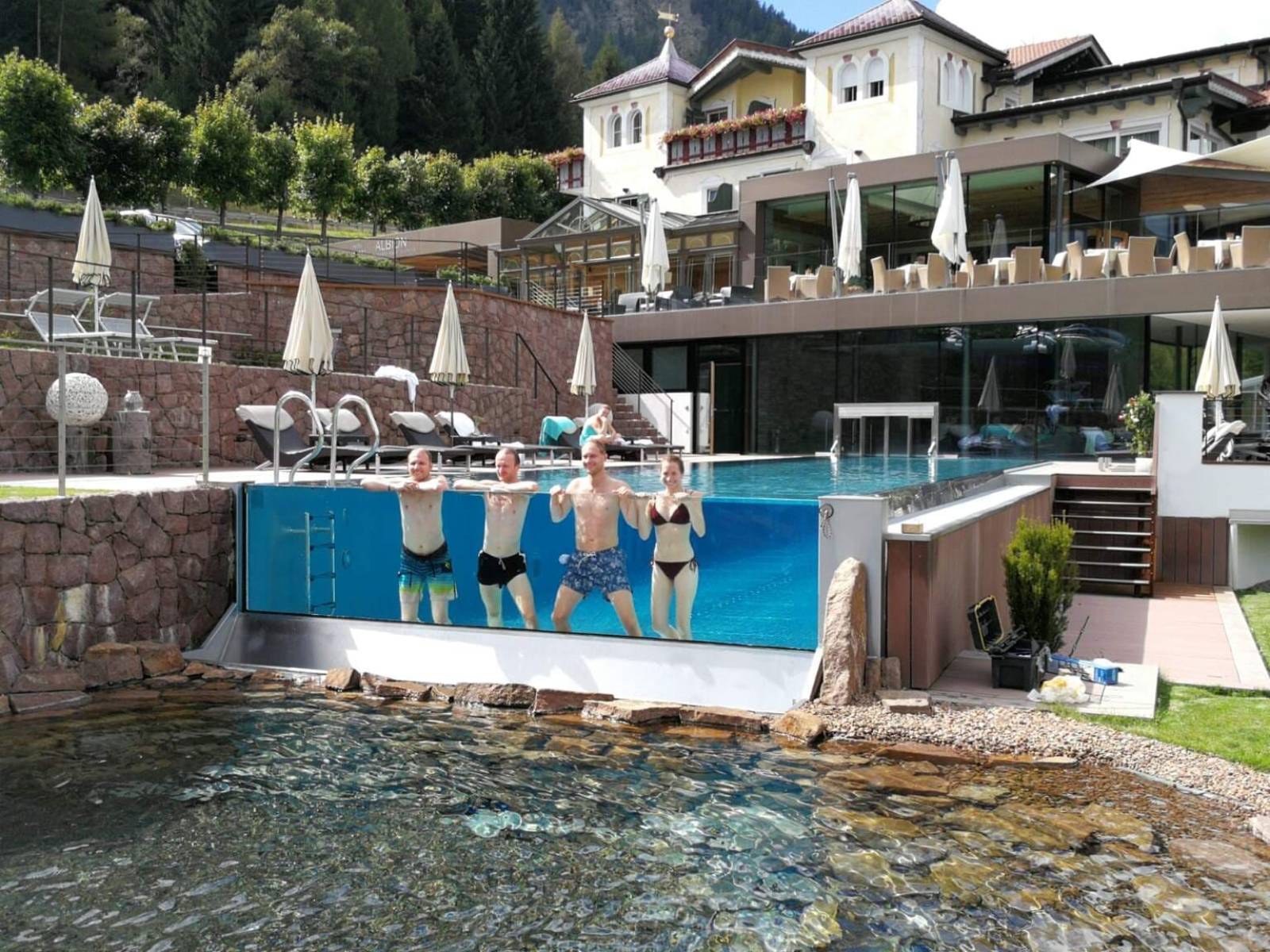 Paroi de piscine transparente en pmma